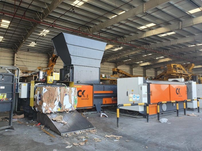 Twin-Ram-Baler